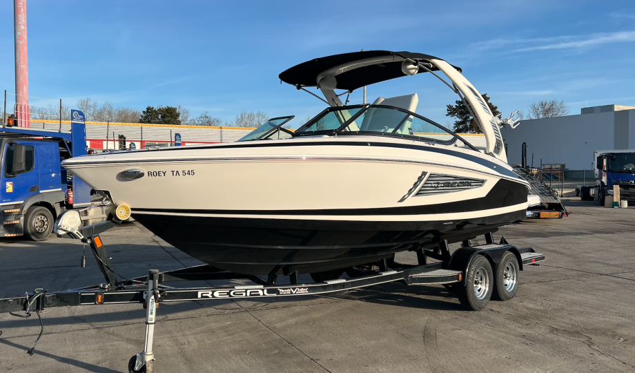 REGAL 2300 RX SURF